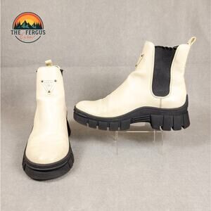 Guess Hestia Chelsea Boots White Black Lug Sole Leather Ankle Women's Size 9.5M